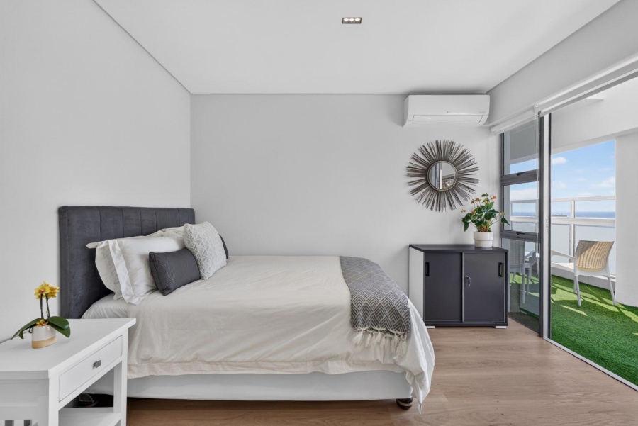 2 Bedroom Property for Sale in Sea Point Western Cape